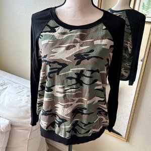 Bobeau Women's Camouflage Crew Neck Top